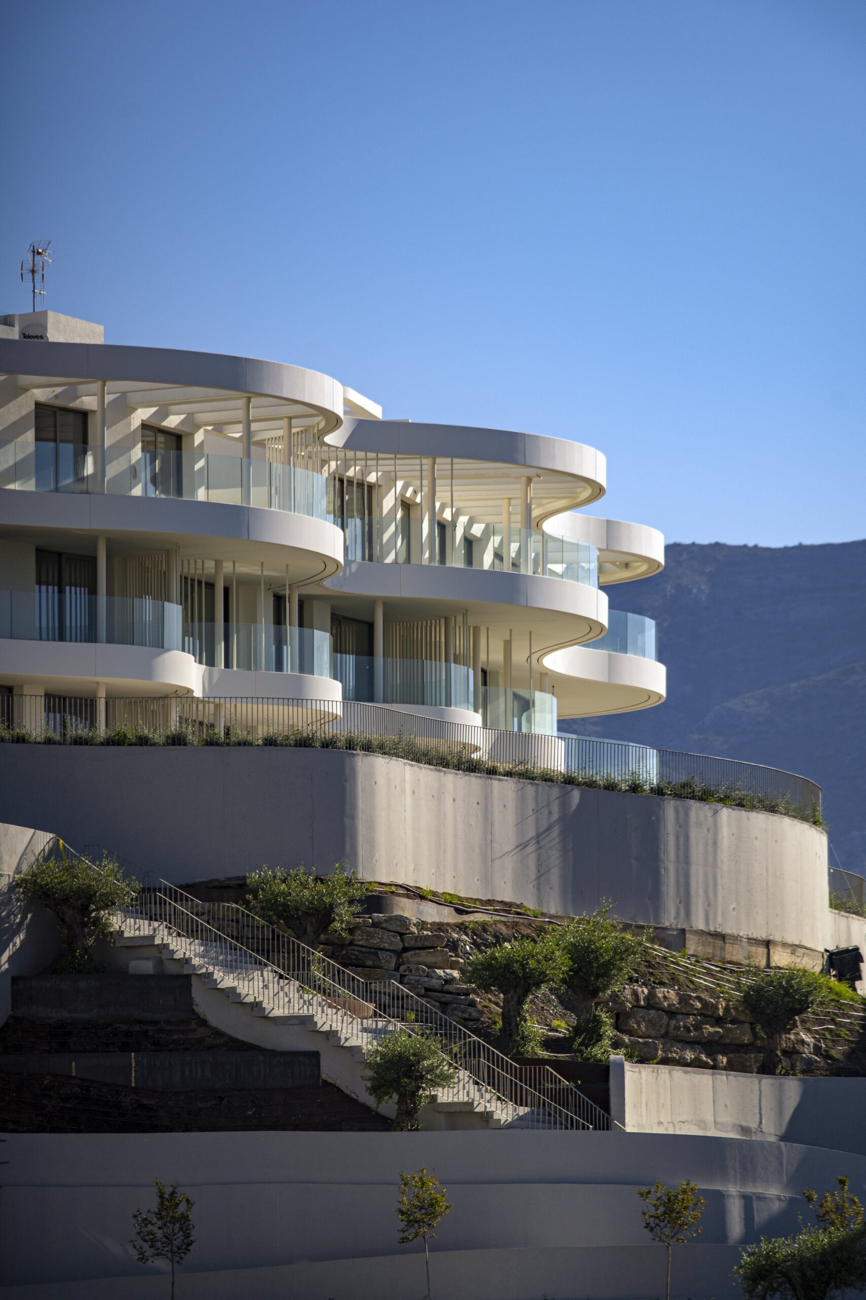 JBA00993-min-min-scaled